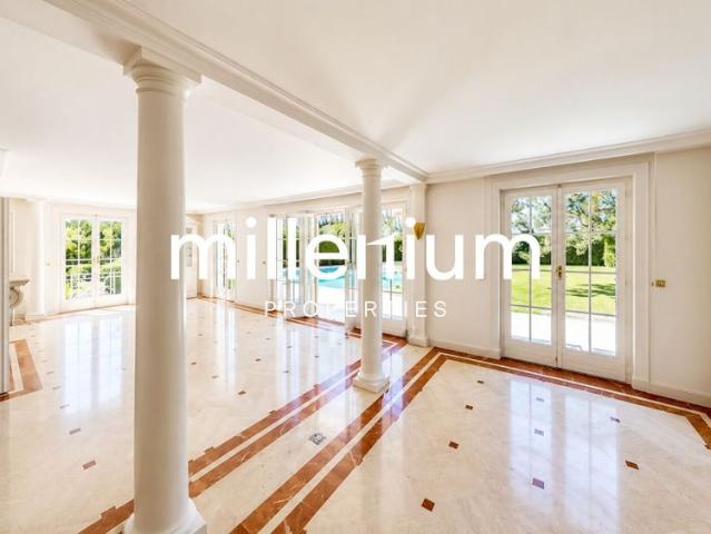 House with 10 rooms for rent in ZONE 350 m²