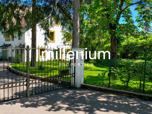 House with 11 rooms for rent in zone 300 m² | dreamo. Ch