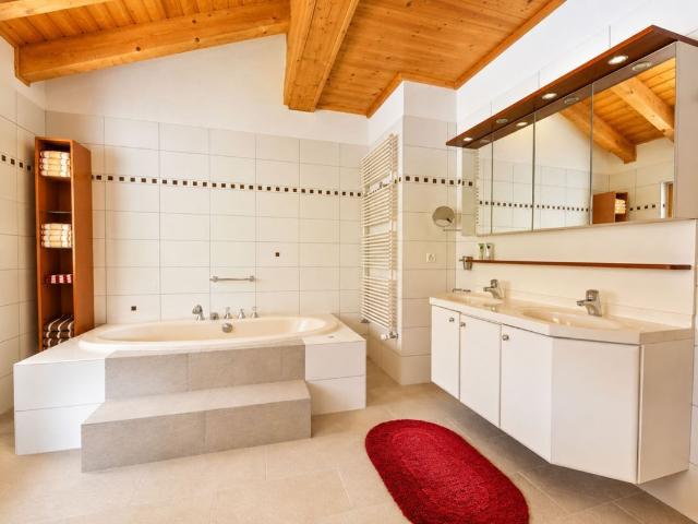House with 12 rooms on sale in Vercorin 488 m² | dreamo. Ch