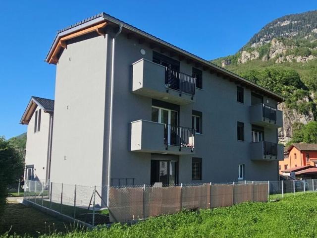 House with 12.5 rooms on sale in Cresciano 380 m² | dreamo. Ch