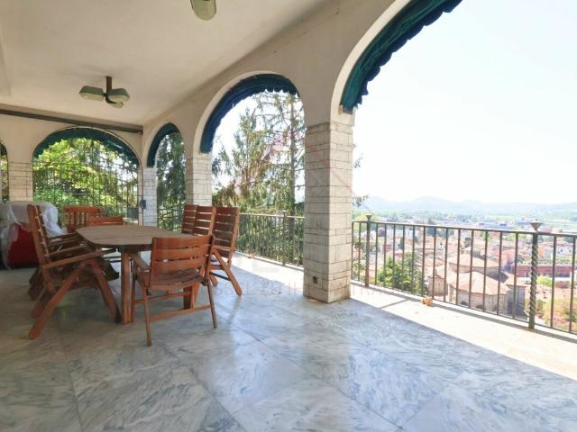 House with 21.5 rooms on sale in Mendrisio 2 151 m² | dreamo. Ch