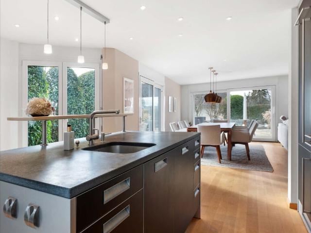 House with 5.5 rooms for rent in Uetikon am See 175 m² | dreamo. Ch