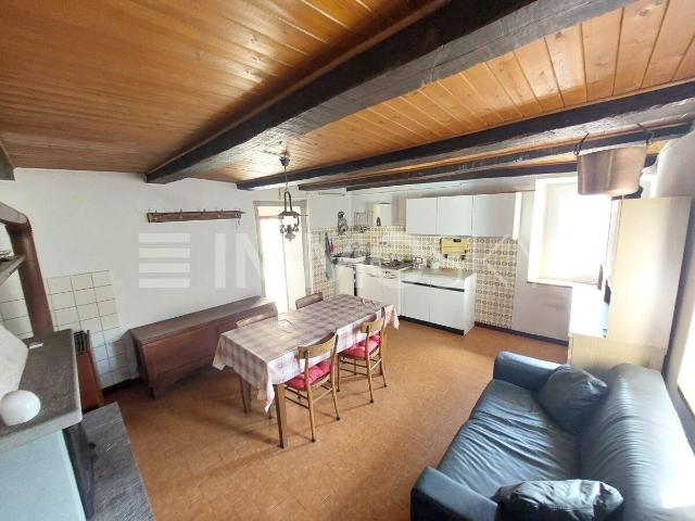 House with 5.5 rooms on sale in Insone 145 m² | dreamo. Ch
