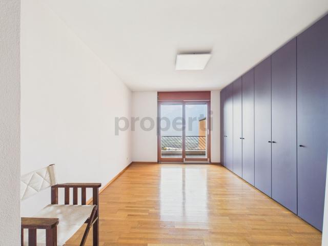 House with 5.5 rooms on sale in Sant'Antonino 280 m² | dreamo. Ch
