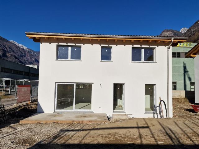 House with 5 rooms on sale in Cadenazzo 110 m² | dreamo. Ch