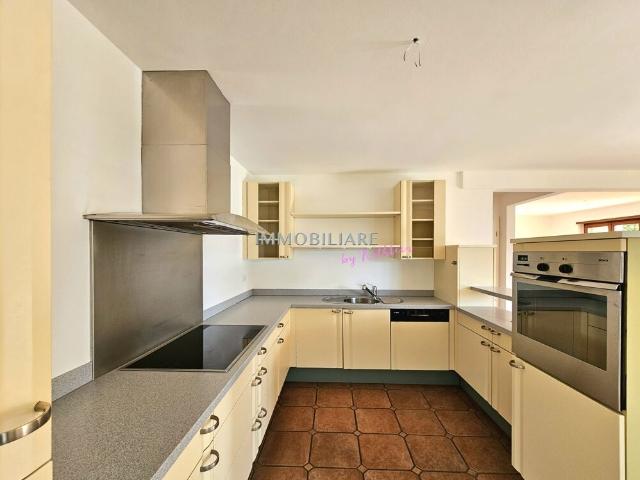 House with 5 rooms on sale in Contra 156 m² | dreamo. Ch