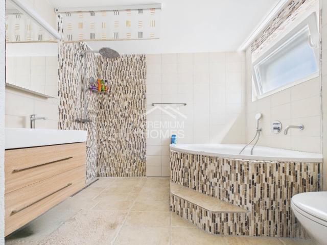 House with 6.5 rooms on sale in Bad Zurzach 258 m² | dreamo. Ch