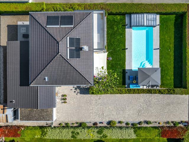 House with 6.5 rooms on sale in Bex 213 m² | dreamo. Ch