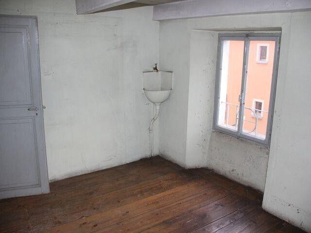 House with 6.5 rooms on sale in Giornico 150 m² | dreamo. Ch