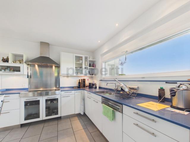 House with 6.5 rooms on sale in Hagenbuch ZH 190 m² | dreamo. Ch