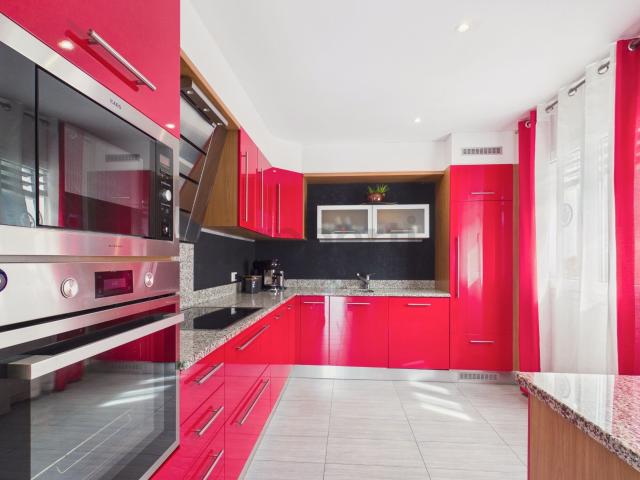 House with 6.5 rooms on sale in Riviera 549 m² | dreamo. Ch