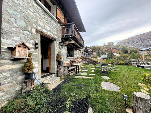 House with 6 rooms on sale in Tignes 165 m² | dreamo. Ch