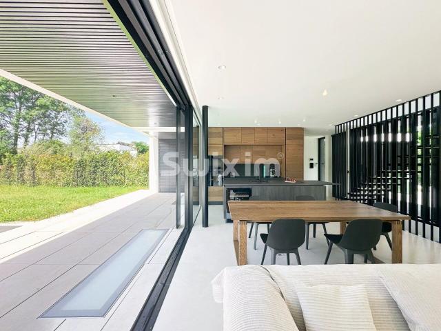 House with 6 rooms on sale in Chêne Bougeries 240 m² | dreamo. Ch