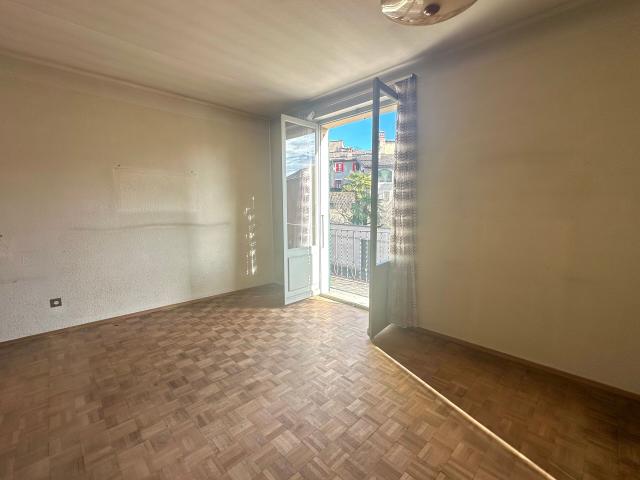 House with 7.5 rooms on sale in Cureglia 814 m² | dreamo. Ch