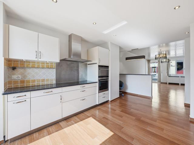 House with 7.5 rooms on sale in Gilly 519 m² | dreamo. Ch