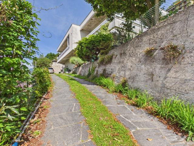 House with 7.5 rooms on sale in Riazzino 190 m² | dreamo. Ch