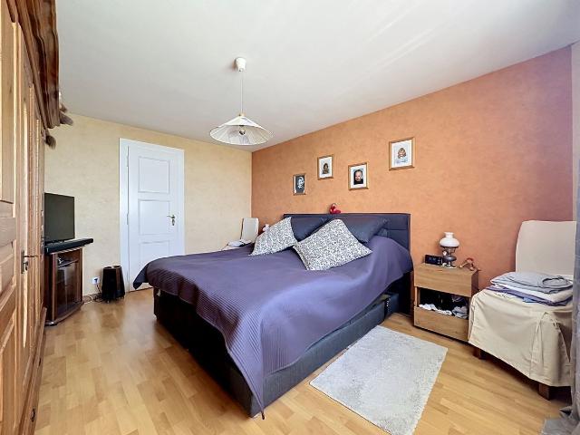 House with 7.5 rooms on sale in Romainmôtier 180 m² | dreamo. Ch