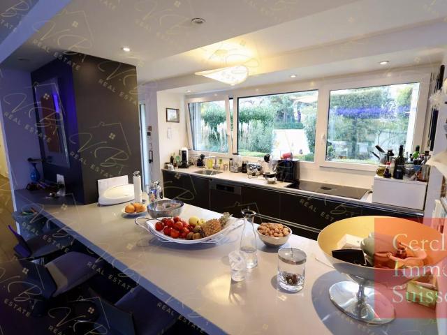 House with 7 rooms on sale in Thônex 360 m² | dreamo. Ch