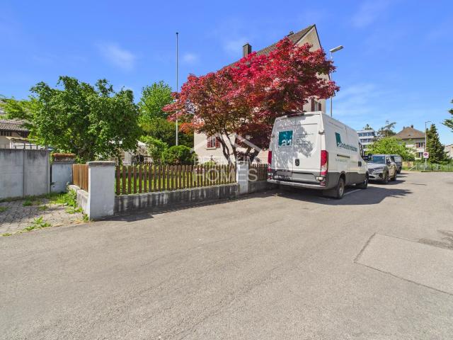 House with 7 rooms on sale in Spreitenbach 348 m² | dreamo. Ch