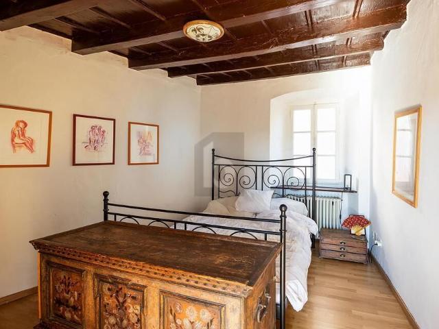 House with 8.5 rooms on sale in Astano 330 m² | dreamo. Ch