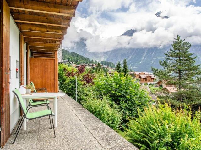House with 8.5 rooms on sale in Grindelwald 303 m² | dreamo. Ch