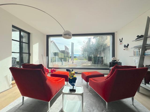 House with 8 rooms for rent in Un cadre idyllique à Borex 463 m² | dreamo. Ch