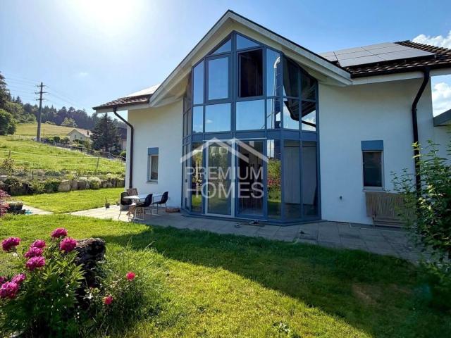 House with 8 rooms on sale in Courtepin 320 m² | dreamo. Ch