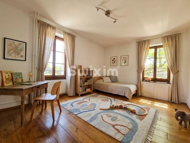House with 8 rooms on sale in Dardagny 250 m² | dreamo. Ch