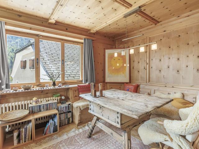 House with 8 rooms on sale in Lavin 196 m² | dreamo. Ch
