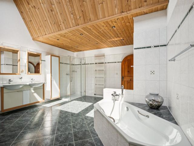 House with 8 rooms on sale in Niederbuchsiten 226 m² | dreamo. Ch