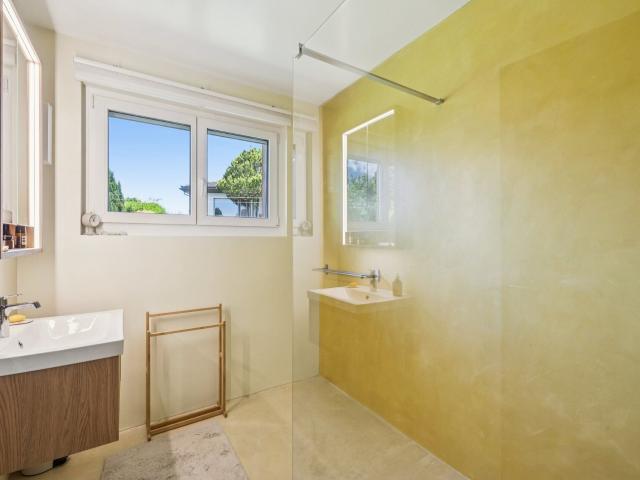 House with 8 rooms on sale in Oron la Ville 319 m² | dreamo. Ch