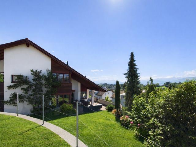 House with 9 rooms on sale in Hombrechtikon 270 m² | dreamo. Ch