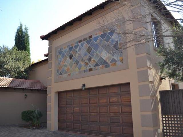 House Alphen Park Gauteng LS67606432