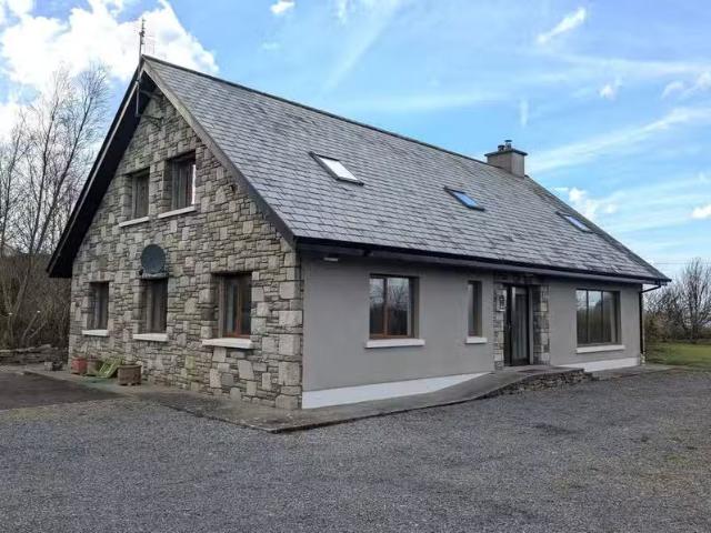 House And Granny Flat, Murrisk na Bol, Westport, Co Mayo, F28W.