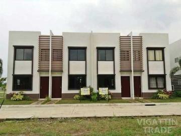 House and lot in Sta Rosa Laguna near in SM AND ROBINSONS MALL