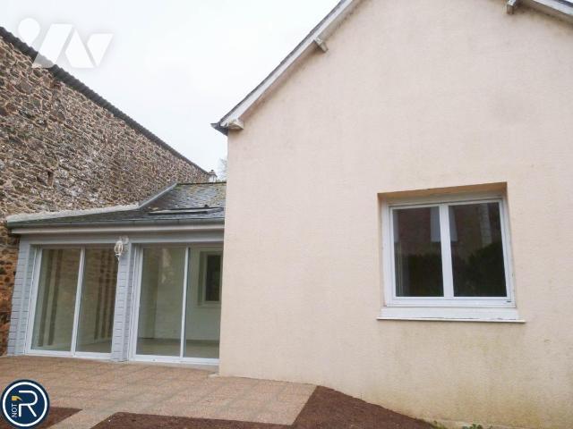 House at 53 Montsûrs, MONTSURS, 53150, France