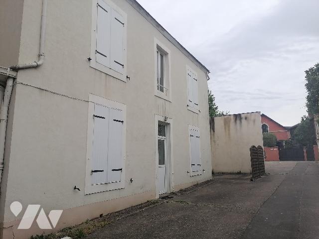 House at 72 Mans, LE MANS, 72000, France
