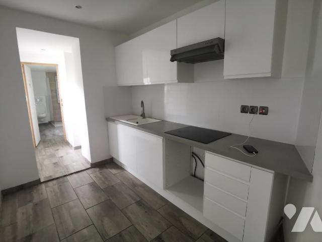 House at 80 Roye, ROYE, 80700, France