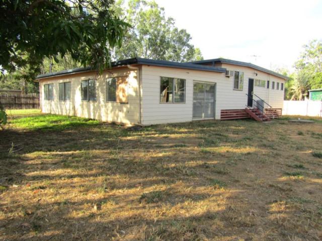 house at 11 Campbell Street, Bluff QLD 4702, Australia