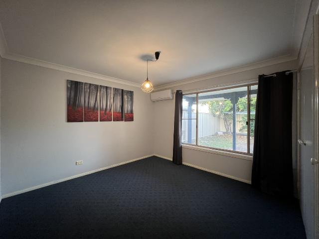 house at 1 Morse Street, Emerald QLD 4720, Australia