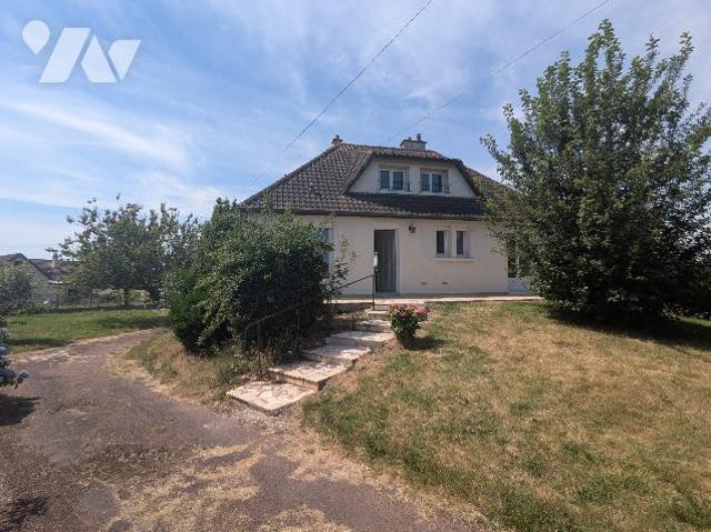 House at 28 Yèvres, YEVRES, 28160, France