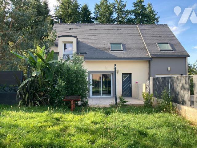 House at 35 Maen Roch, ST BRICE EN COGLES, 35460, France