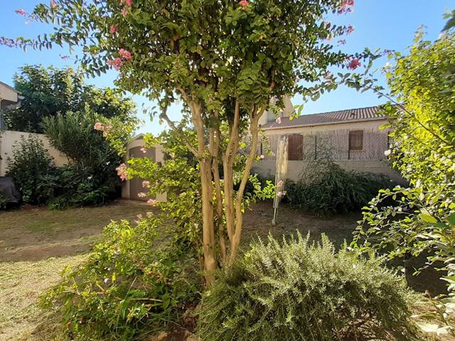 house at Rue Ernest Renan, Agde