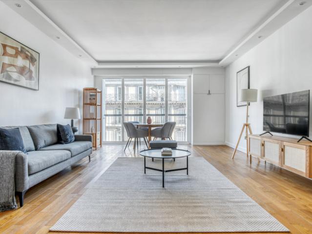 Location House Rue François Iᵉʳ, Paris