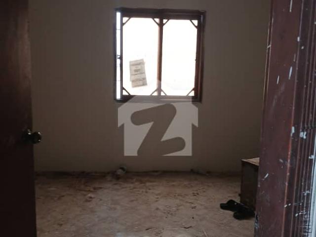 House Available For Sale Corner In Block R Near To Main Road North Nazimabad