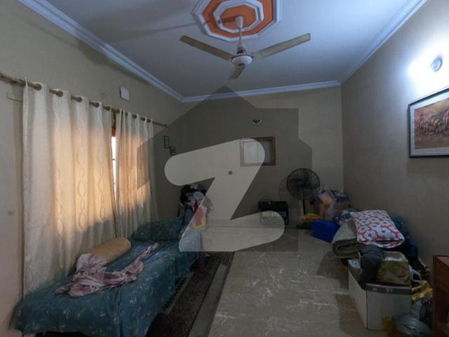 House Available For sale Gulshan e Iqbal Block 4