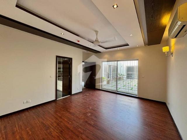 House Available For Sale In Cantt