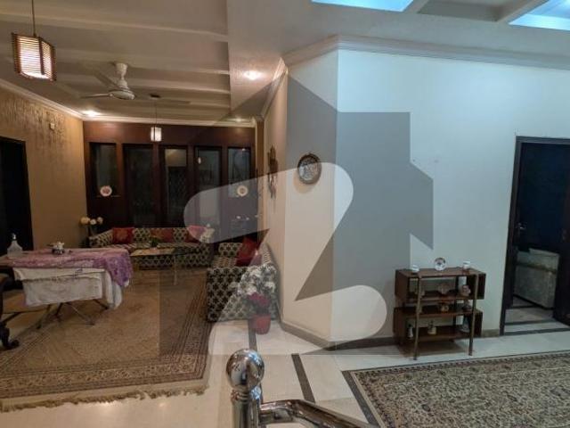 House Available For sale In E 11