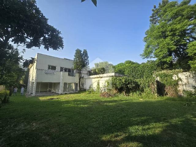 House Available For Sale In F 6/3