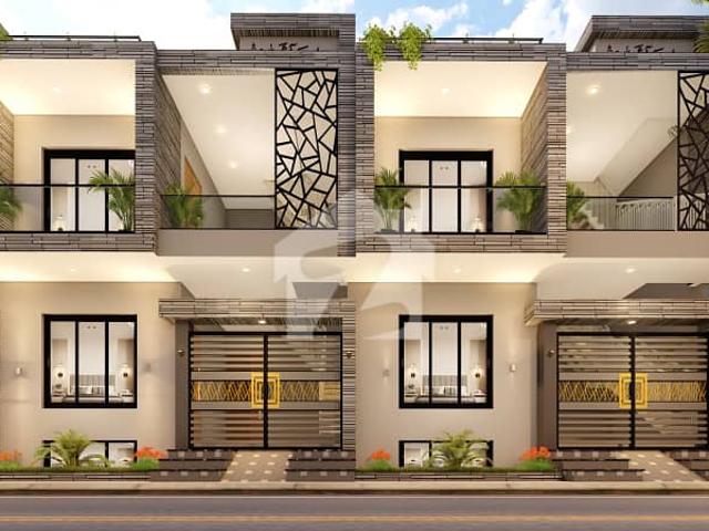 House available for sale in prime location!